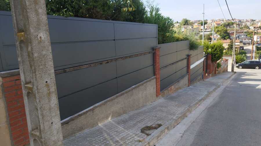 Vallas y puerta