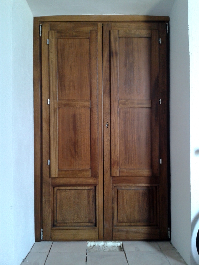 Ventana en iroko