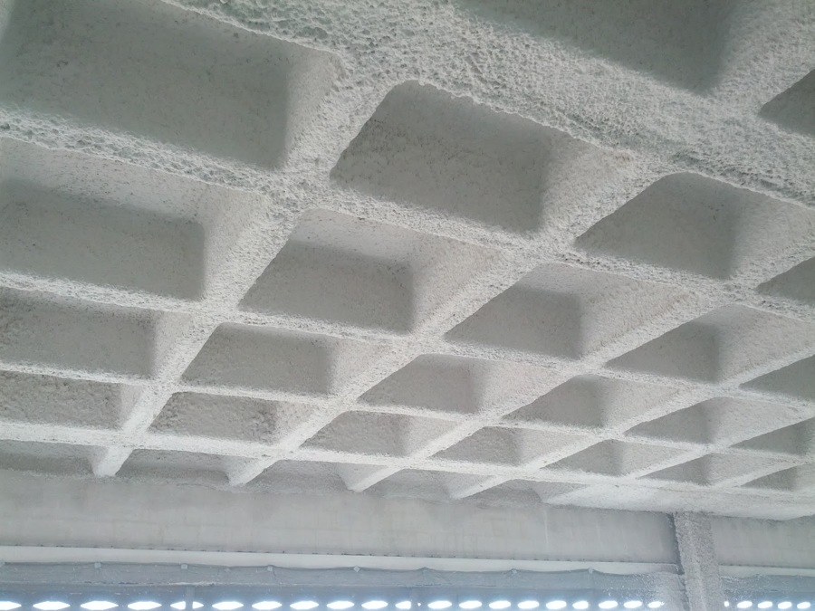 Proyeccion de vermiculita sobre forjado bidireccional