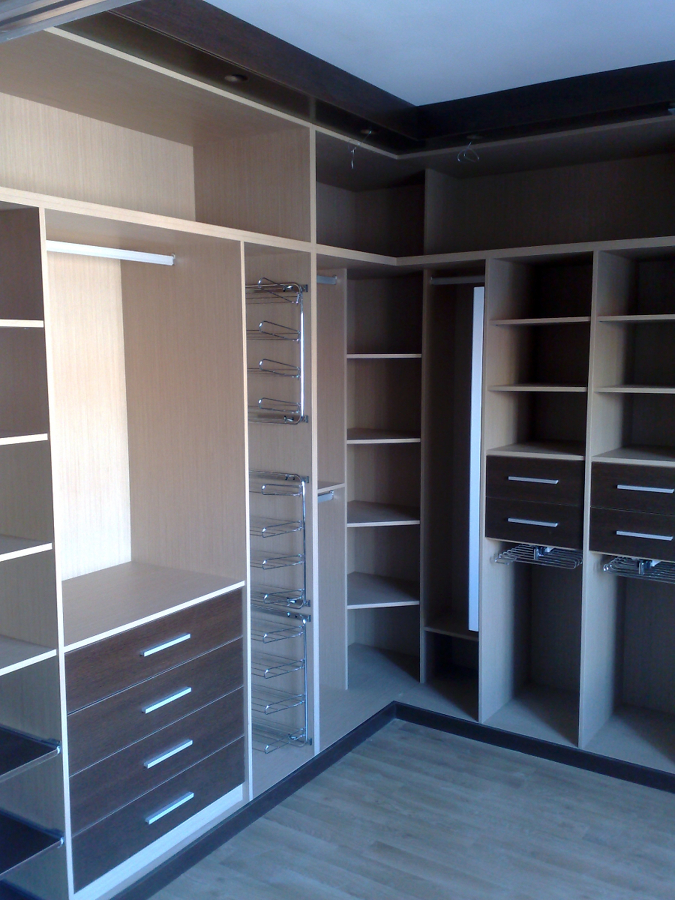 VESTIDOR EN "U"
