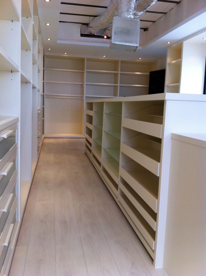 VESTIDOR LACADO