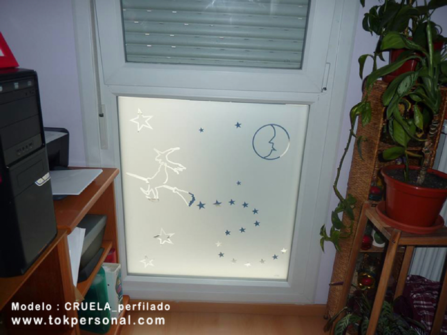 vinilos para cristale modelo BRUJITA...en tokpersonal.com