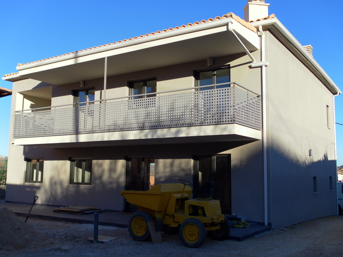 VIVIENDA UNIFAMILIAR EN OLIETE