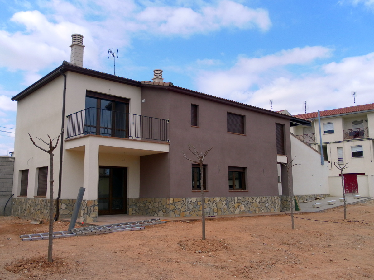VIVIENDA UNIFAMILIAR EN URREA DE GAEN