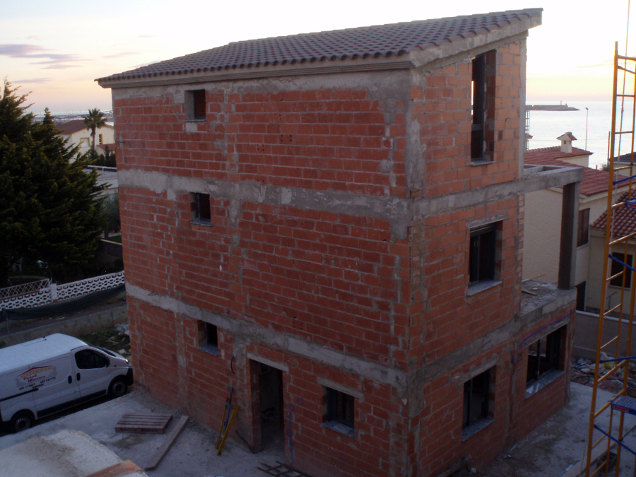 VIVIENDA UNIFAMILIAR