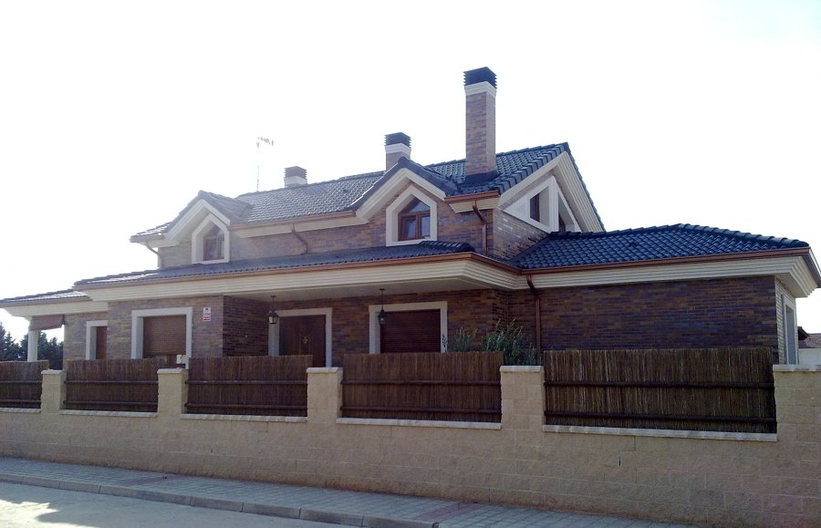 VIVIENDA UNIFAMILIAR