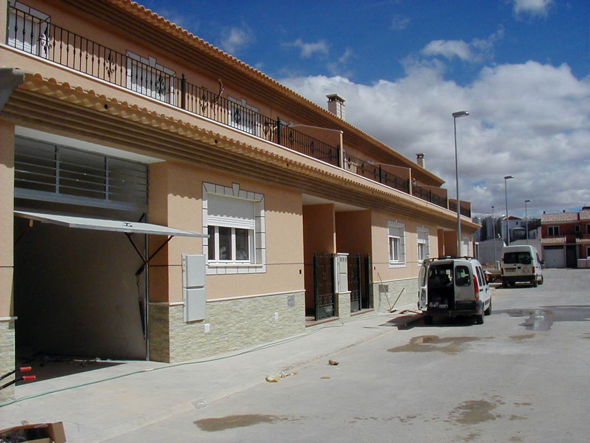 VIVIENDAS ADOSADAS EN MAHORA