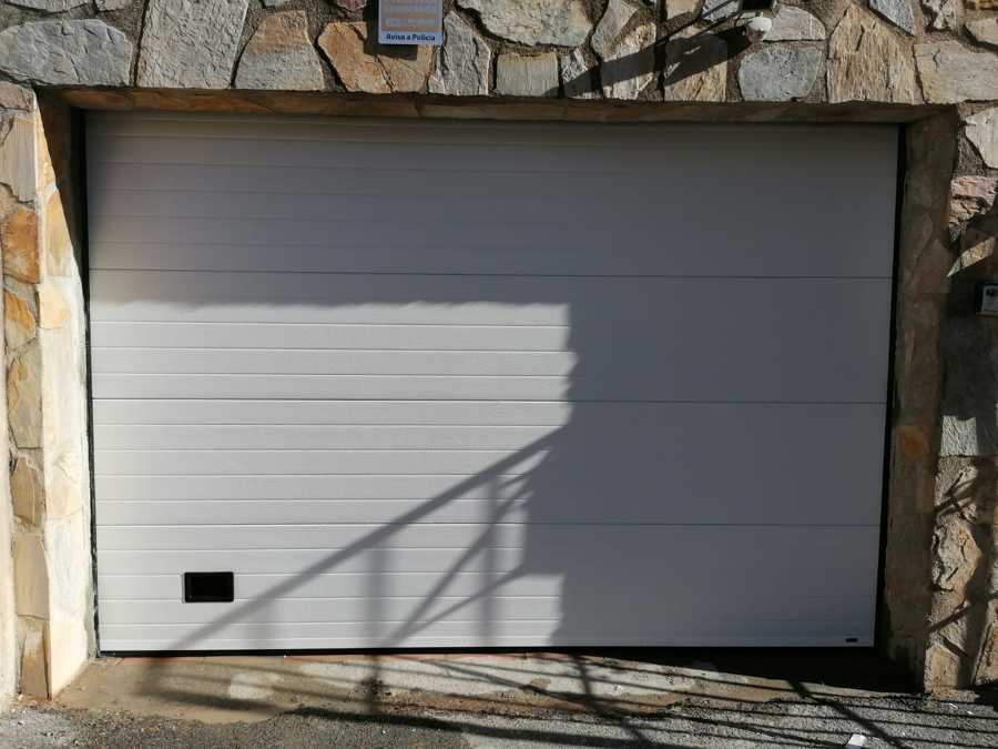 Puerta seccional