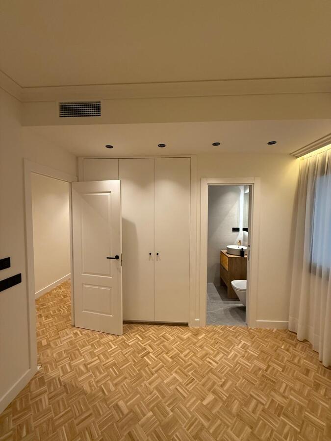 Suite con iluminación LED (Barcelona)