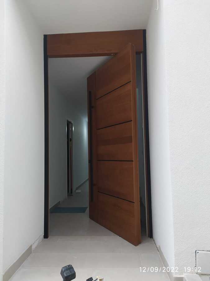 Puerta Pivotante