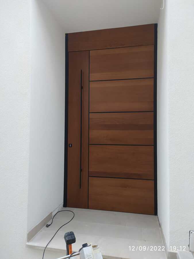 Puerta Pivotante