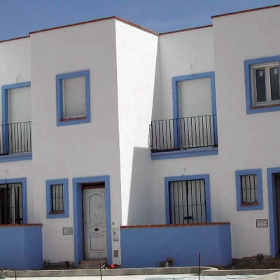 10 VIVIENDAS EN HILERA EN BONARES (HUELVA)