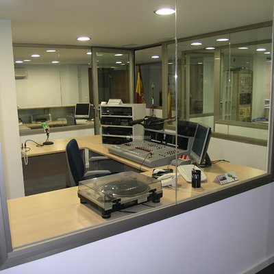 Reformas Viviendas, Moquetas Cesped Artifcial, Construcciones Reformas