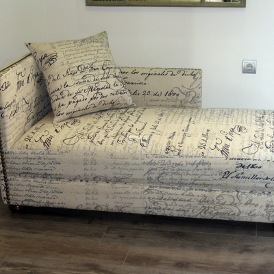 CHAISE LONGUE CON TELA ESCRITURA