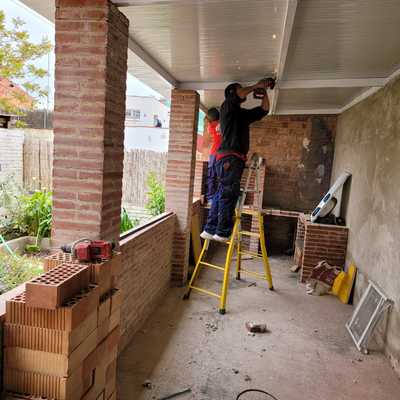 Montaje de instalaciones (luces , enchufes)
