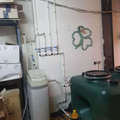 Instalación motor y depósitos de agua