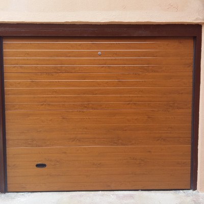 Puerta seccional 