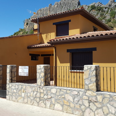 VIVIENDA EN LA PUERTA