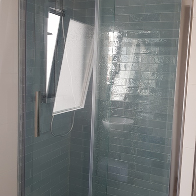 Reforma de baño con azulejo pequeño