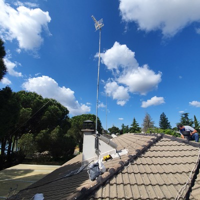 Antena elevada