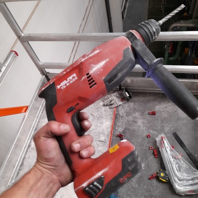 Taladro perforador hilti