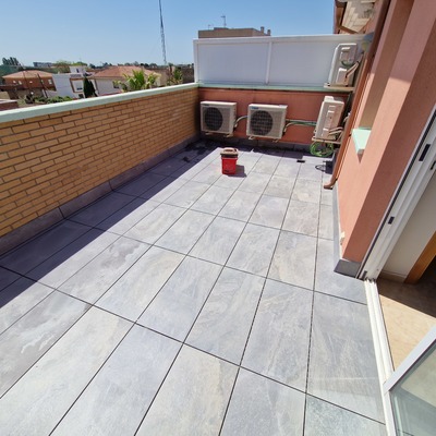 Colocacion suelo terraza 60×40