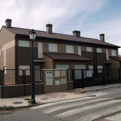 27 chalets adosados