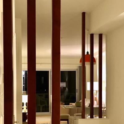 Salón con luz tenue