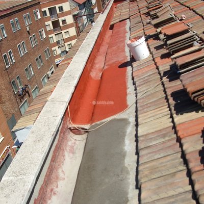 reforma de Canalones, Fachadas y Patios en C/ Sierra Carbonera 70