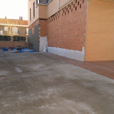 paredes exteriores de un local hecho rasilla doble hueco