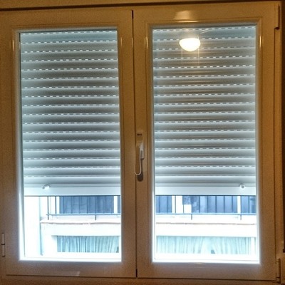 VENTANA, CARPINTERIA DE ALUMNIO ABATIBLE-OSCILO. 2 HOJAS