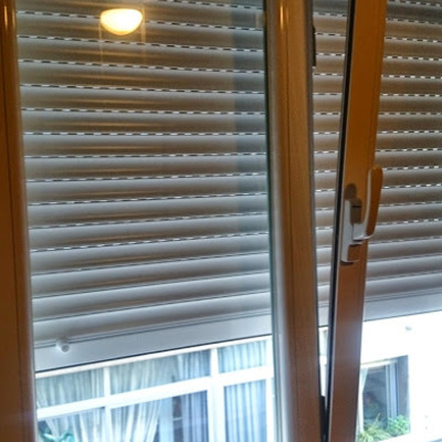 VENTANA, CARPINTERIA DE ALUMNIO ABATIBLE-OSCILO. 2 HOJAS