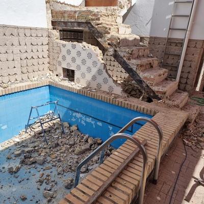 Ampliación y reforma de piscina