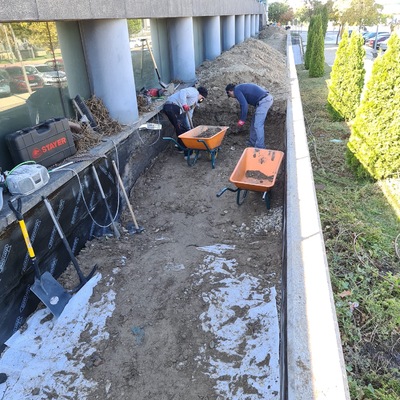 Obra de impermeabilización e instalación de acometidas