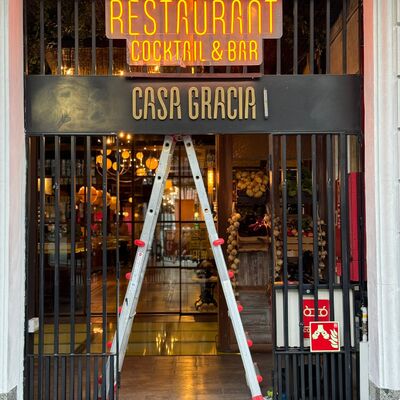Instalación luces neón CASA GRACIA