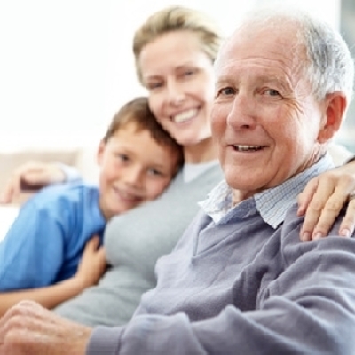 Atención a personas de la tercera edad