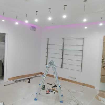 Calidad y delicadeza, pintura y decoración farmacia