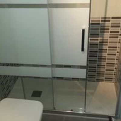 terminada parte de plato de ducha