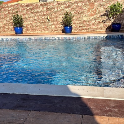 Piscina renovada