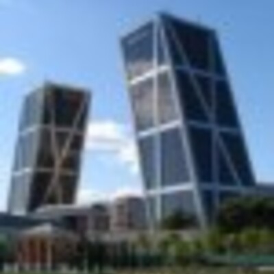 Torres Puerta de Europa (KIO)
