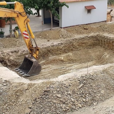 Realización de hueco para piscina