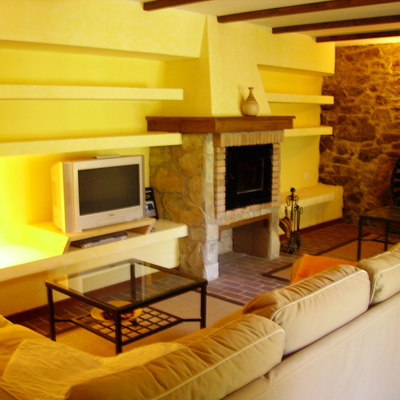 Chimenea e Interiores Rusticos