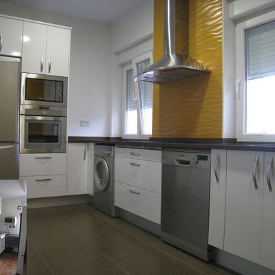 Cocinas, baños, ...