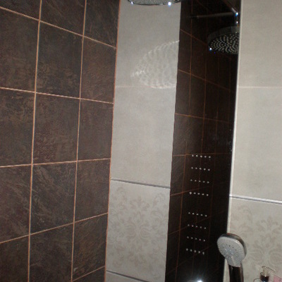 COLUMNA DE HIDROMASAJE-REFORMA DE BAÑO