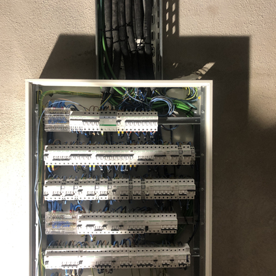 Instalaciones de cuadros eléctricos en viviendas comercios e industrias