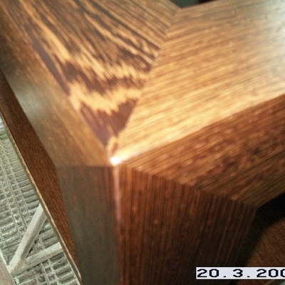 Detall taula wengue