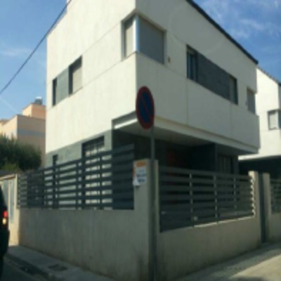 Unifamiliar
