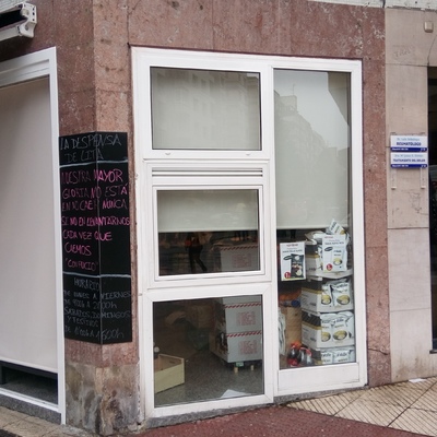 Store Enrollable Impreso para Frutería en Oviedo