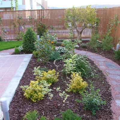 jardin unifamiliar