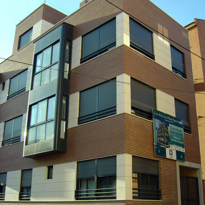 EDIFICIO DE VIVIENDAS TERMINADO